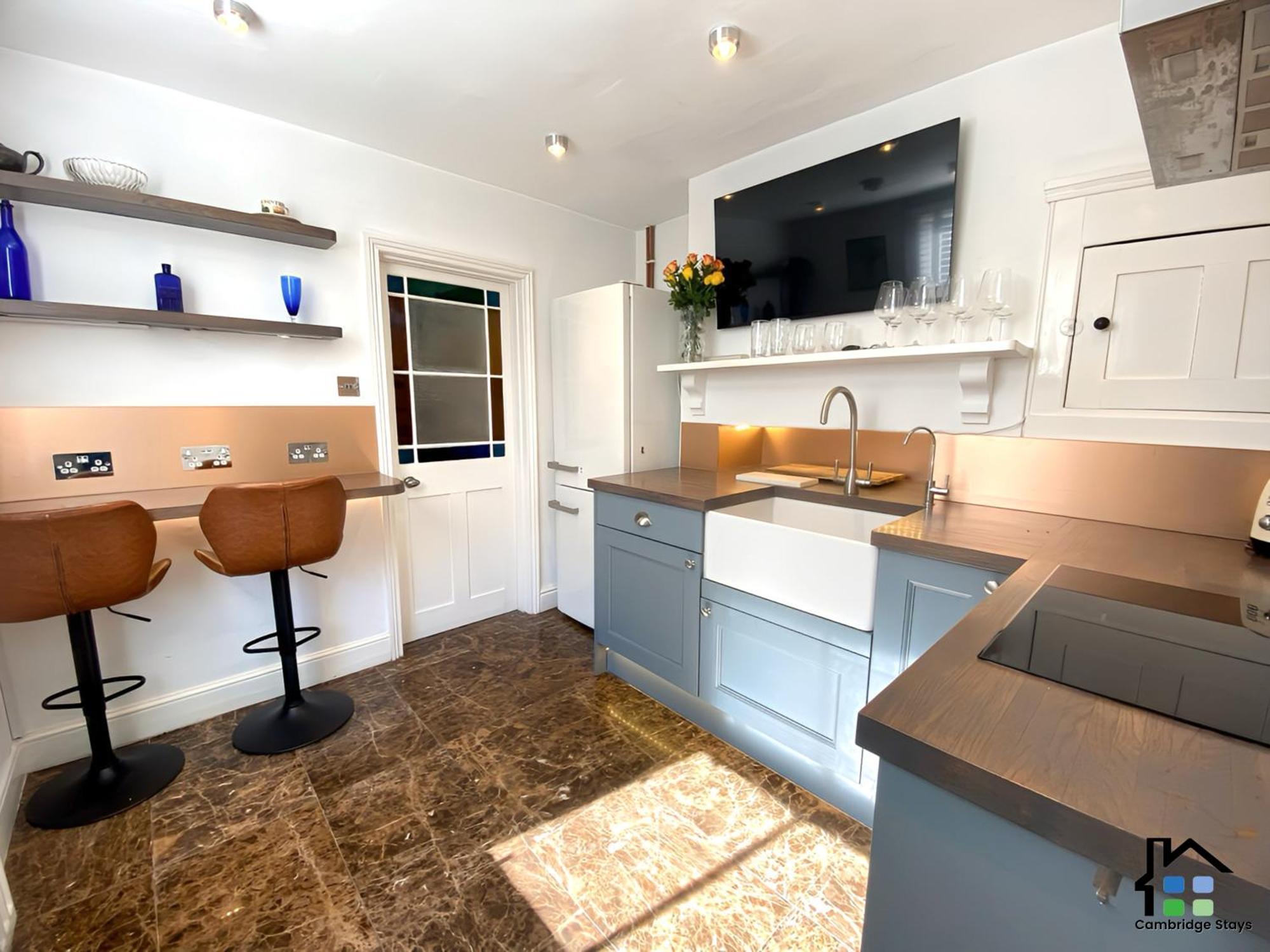 Cambridge Stays 3Br House, Easy Walk To City Center, 2 Showers, Garden, 2 Free Parking Spaces Bagian luar foto